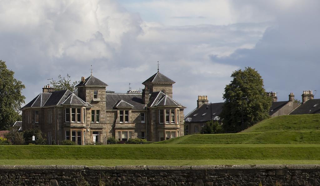 Royal Gardens Apartments Stirling Værelse billede